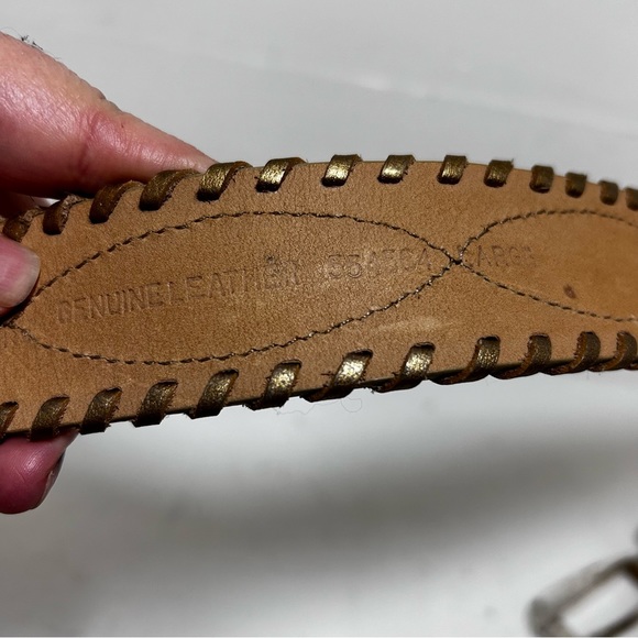 Michael Kors Gold Genuine Leather Silver Buckle belt Studded with key ring - Picture 5 of 12